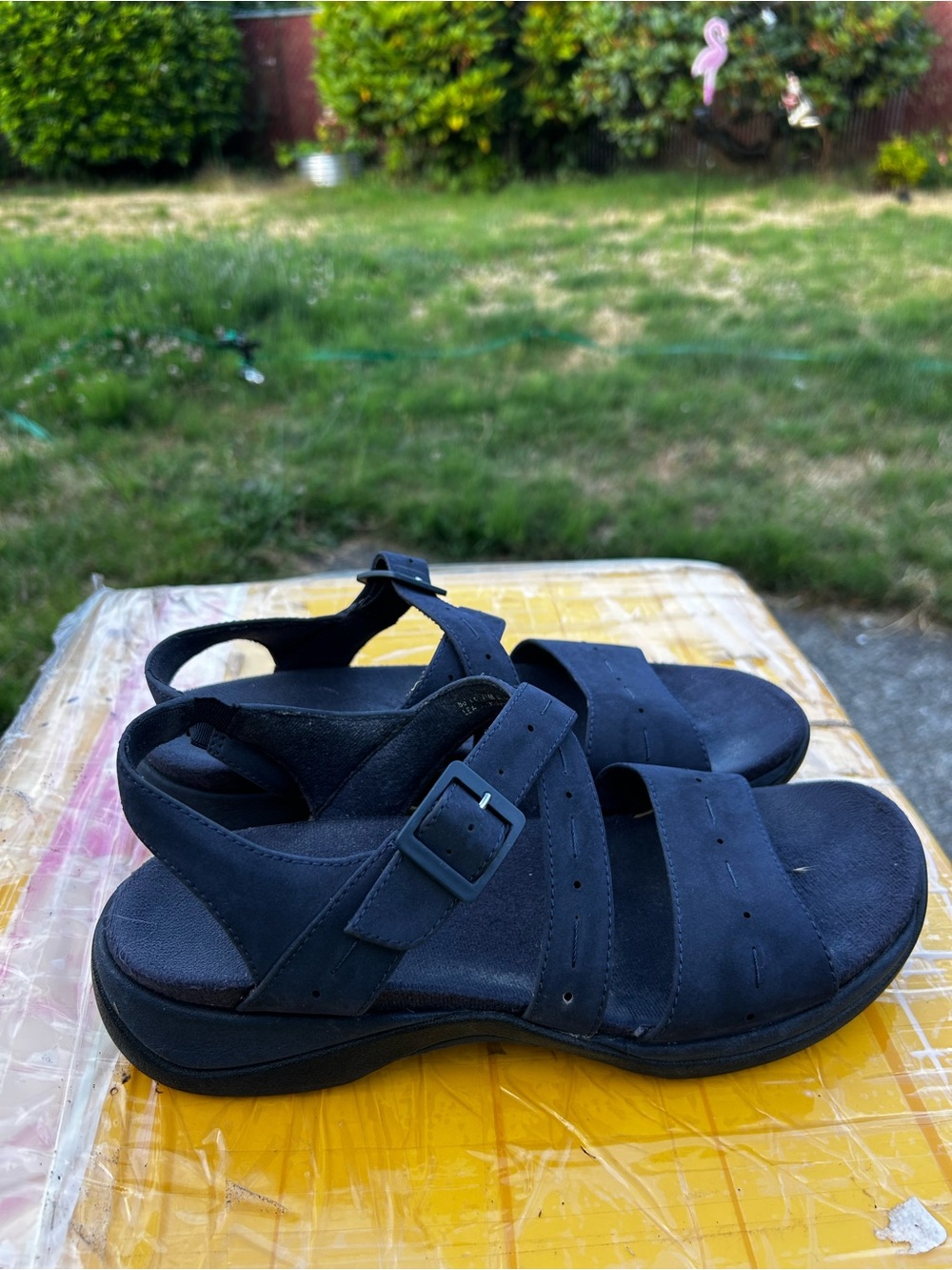 Clark’s Springers Women’s Black Suede Adjustable Strap Sandals Size 7.5M